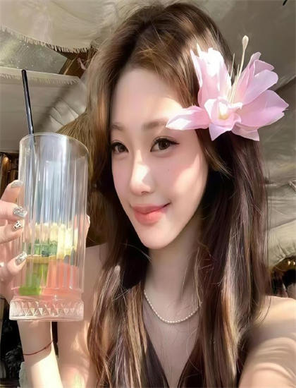 文化批评《礼帽》：探索文化身份与自我认同的探索 认识艺术的文化教育功能